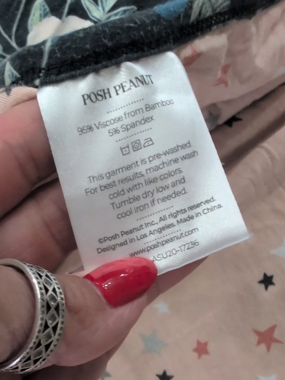 POSH PEANUT REVERSIBLE PATOO Reversible Floral Baby Blanket Navy and Pink 33*33